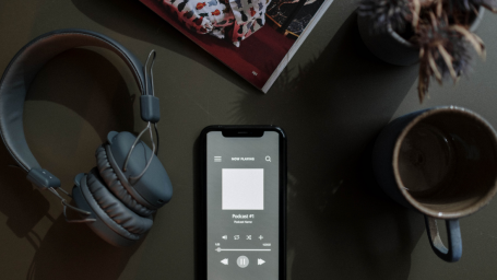 Deinen perfekten Podcast finden: Ein Leitfaden zur Entdeckung von Audio-Inspiration