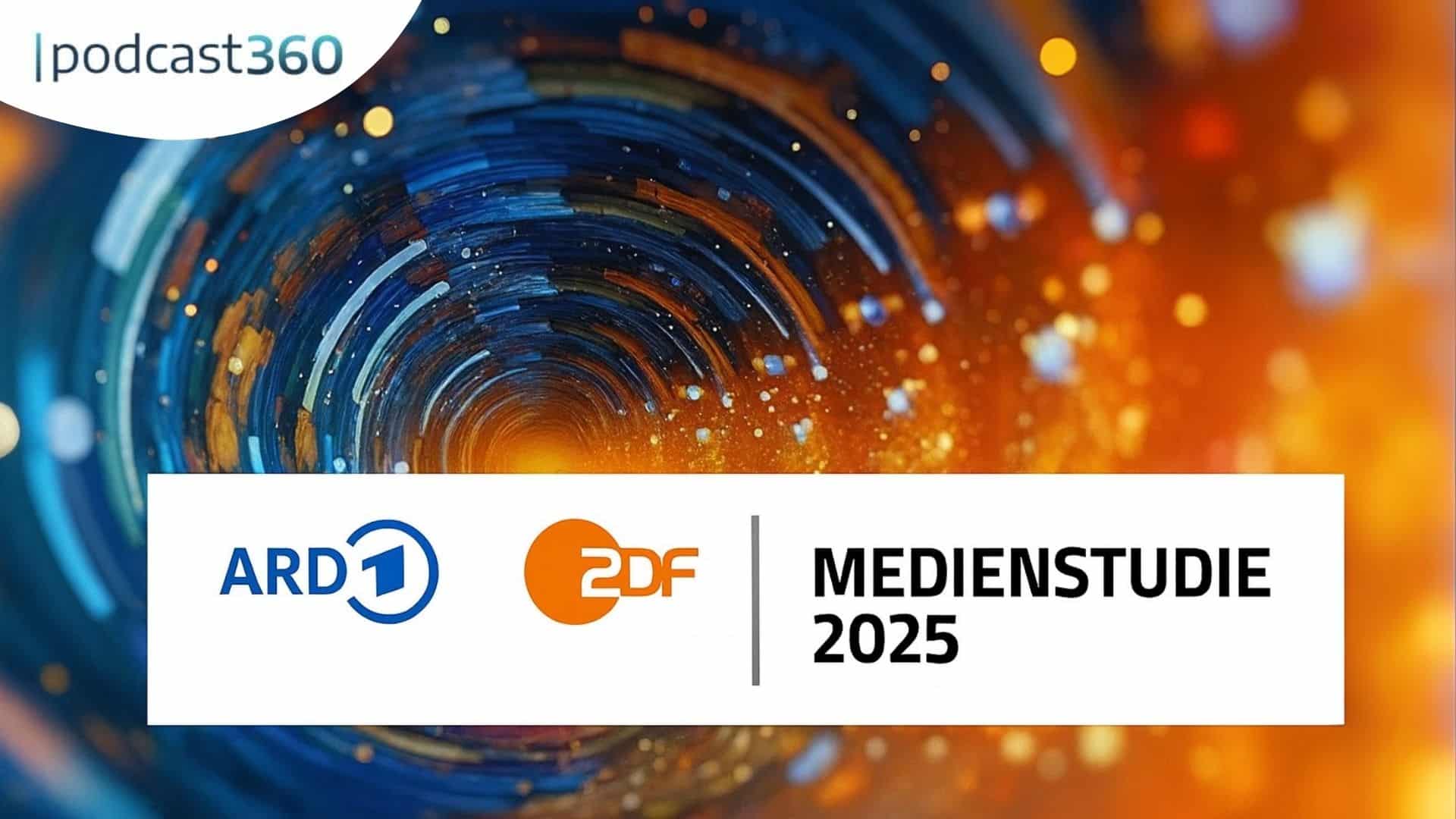 Bunter abstrakter Grafik mit ARD- und ZDF-Logos und Text: "Medienstudie 2025", "podcast360" in der Ecke, Hinweis auf die ARD/ZDF-Studie zu Podcasts in Deutschland.