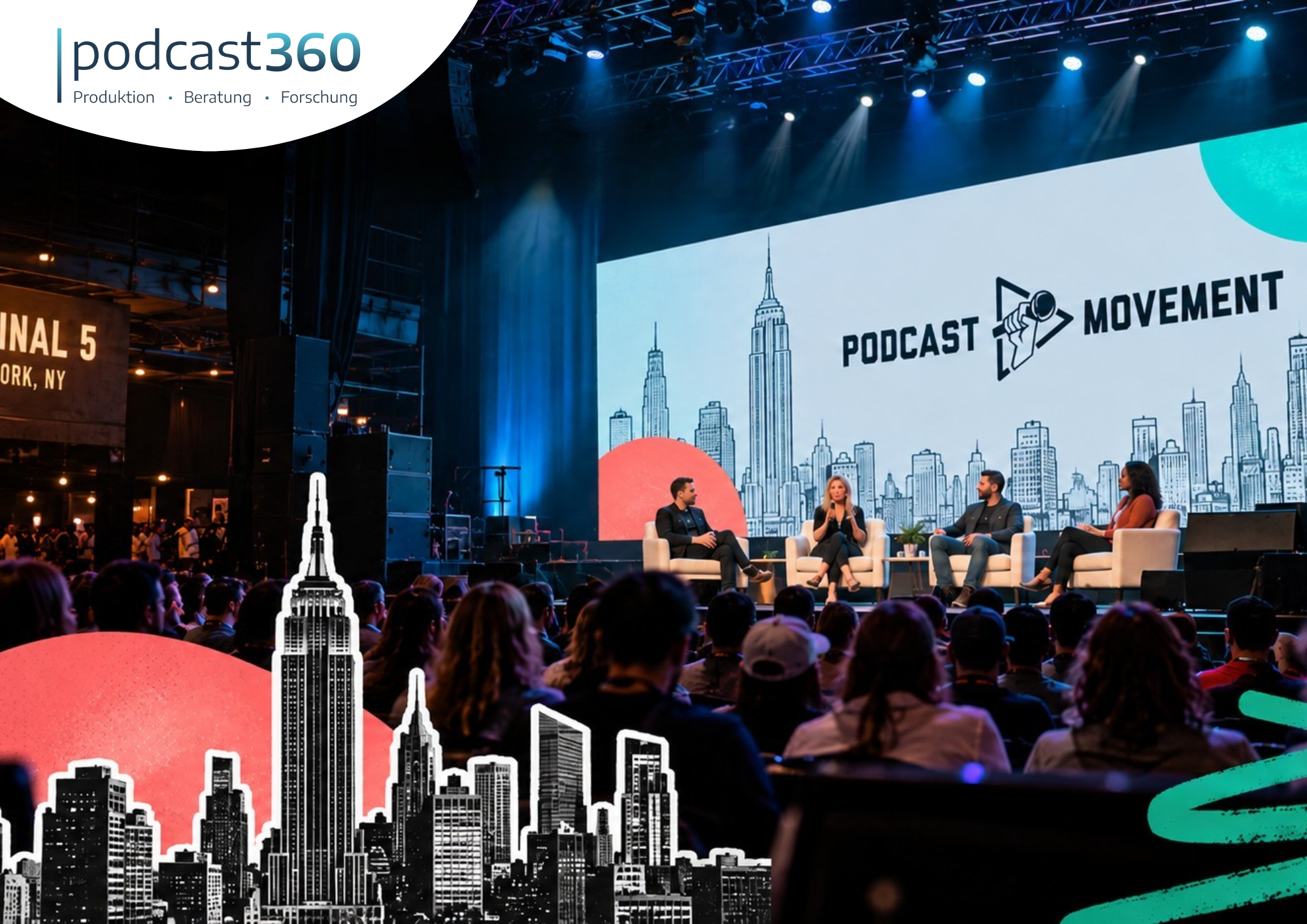 Podiumsdiskussion auf der Bühne der „Podcast Movement“-Konferenz vor dem Hintergrund von „Automatischer Entwurf“ und der Skyline von New York City.
